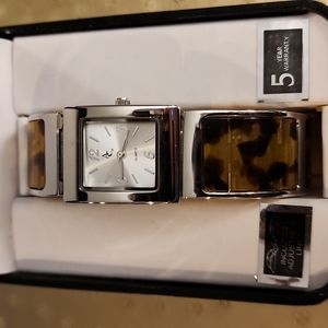 Leopard translucent watch